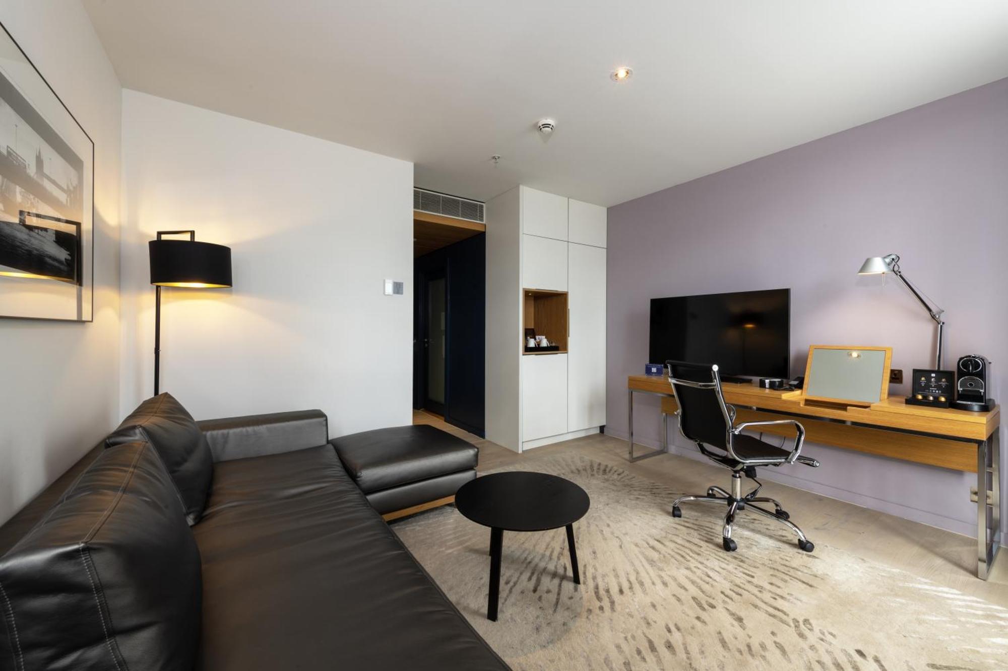 Apex City Of London Hotel Exterior photo