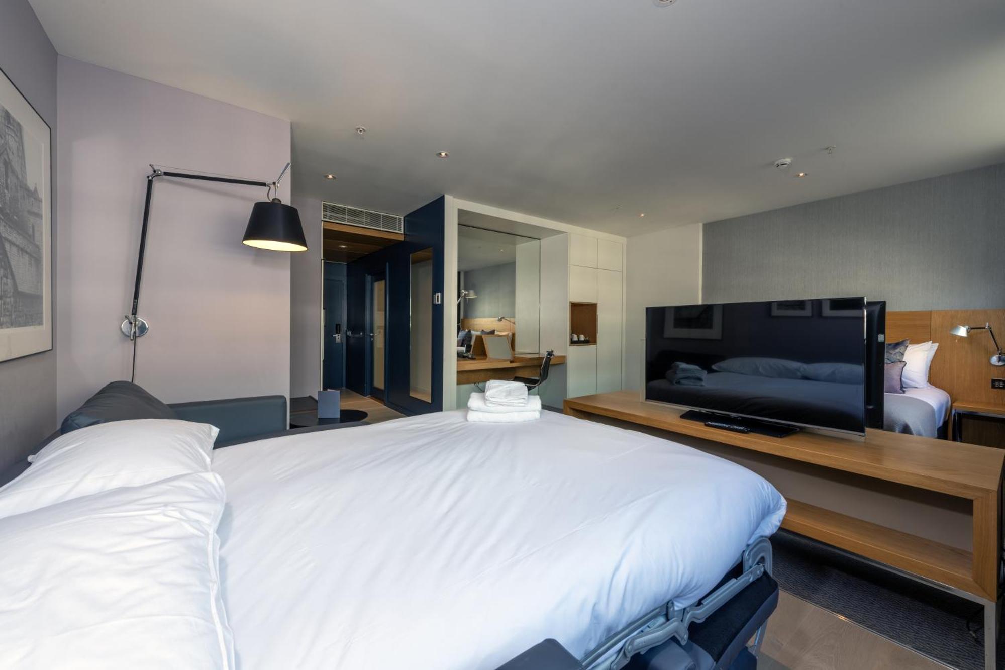 Apex City Of London Hotel Exterior photo