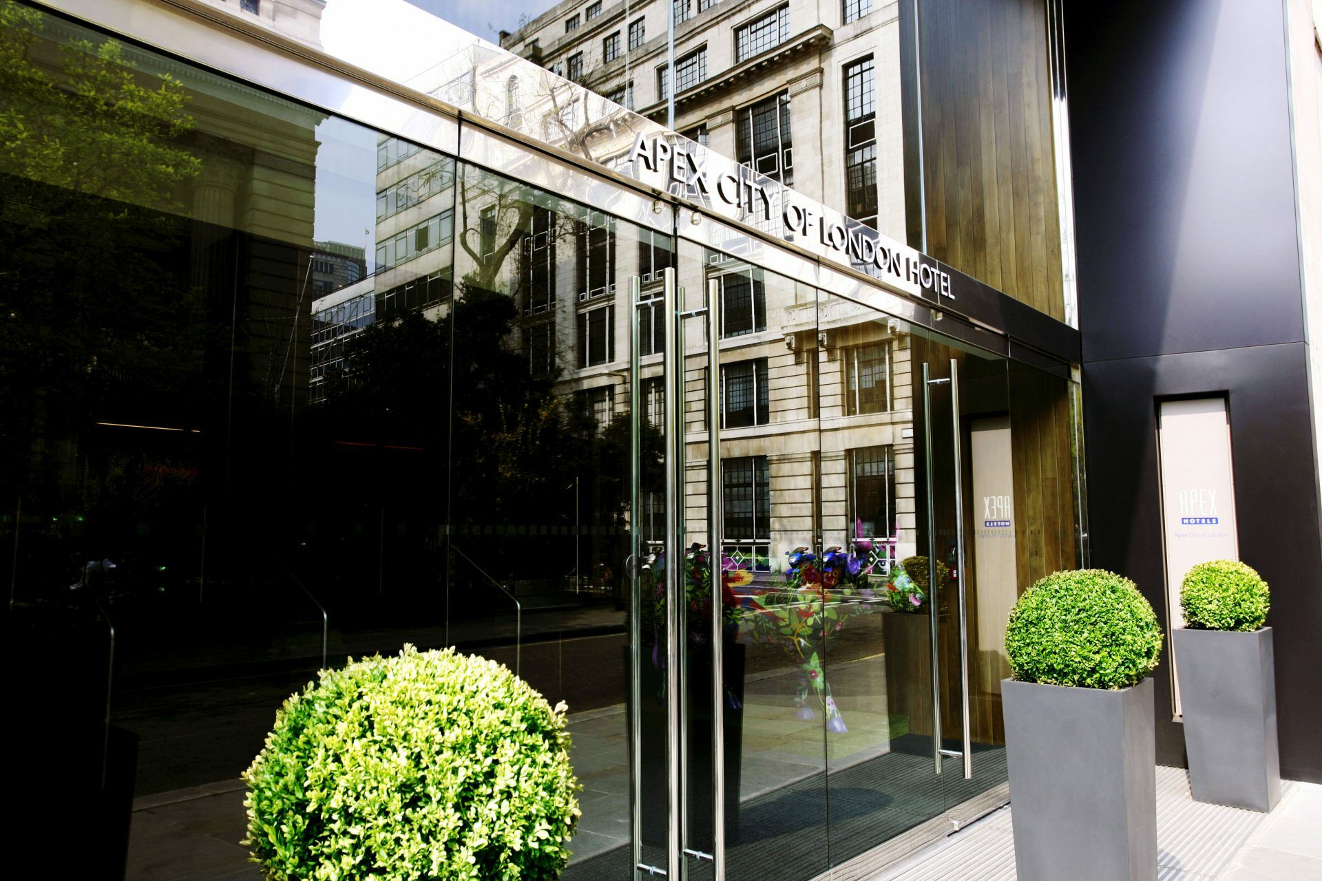 Apex City Of London Hotel Exterior photo
